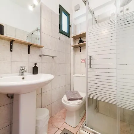 Giannatos Studios- Isabella Apartament