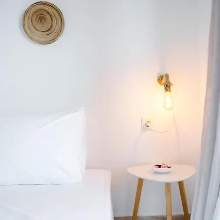 Giannatos Studios- Isabella *