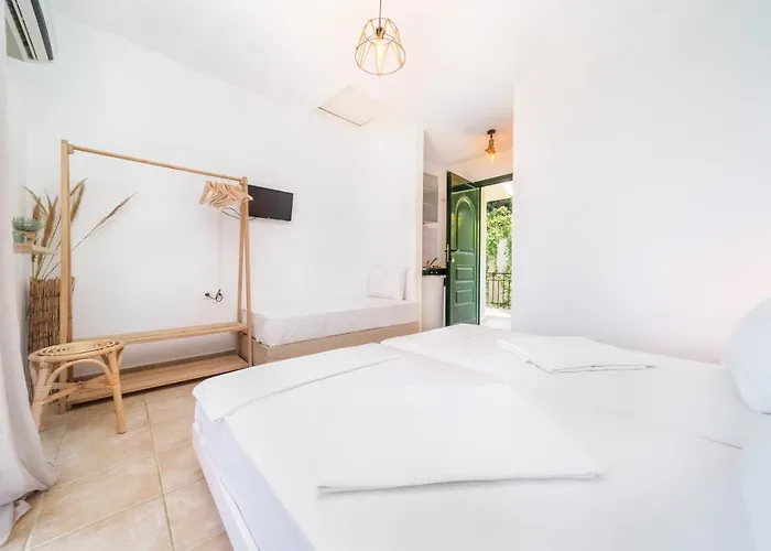 Giannatos Studios- Isabella Апартаменты